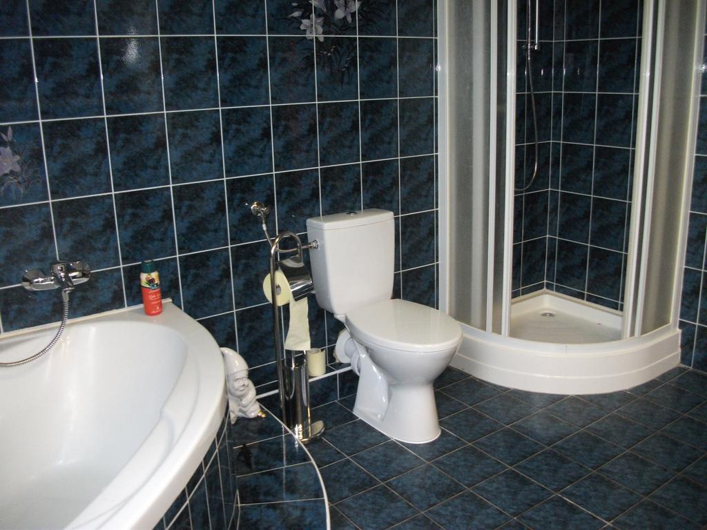 Jobor Vendeghaz Hotel Gyorujbarat Room photo